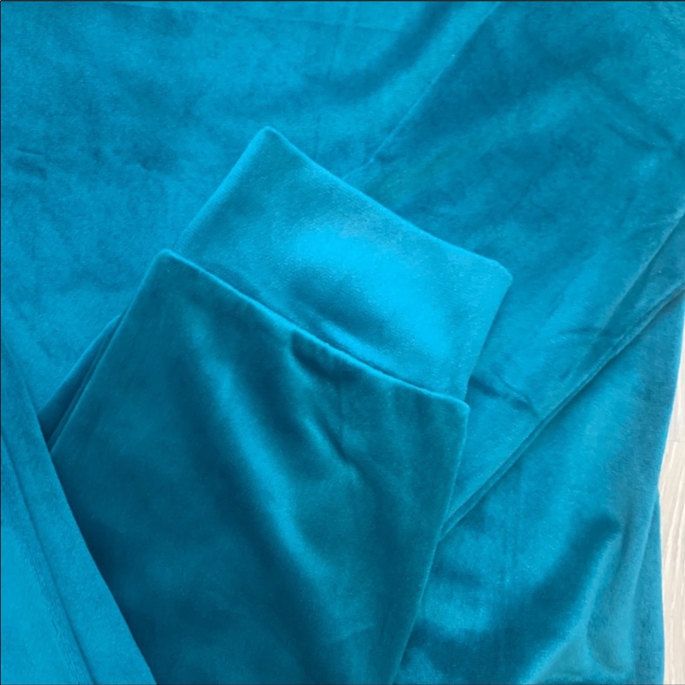 NWOT Juicy Couture Velour Jogger Pajama Set - Picture 3 of 6